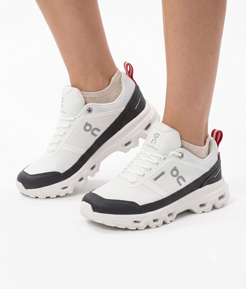 کتونی on running برند QC